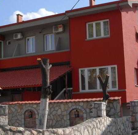 Guest House Breza Прилеп Экстерьер фото
