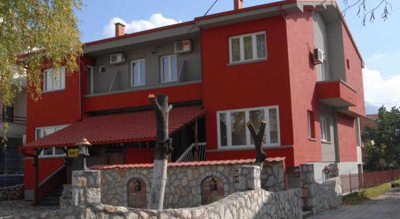 Guest House Breza Прилеп Экстерьер фото